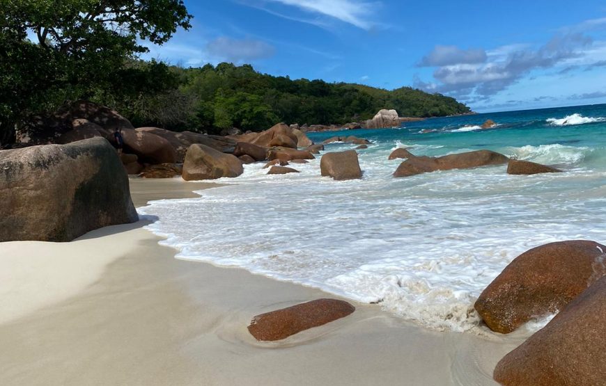 Praslin & La Digue Island Tour (Ferry Sharing)