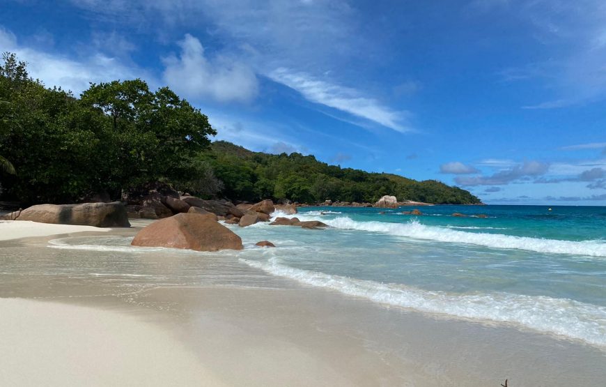 Praslin & La Digue Island Tour (Ferry Sharing)